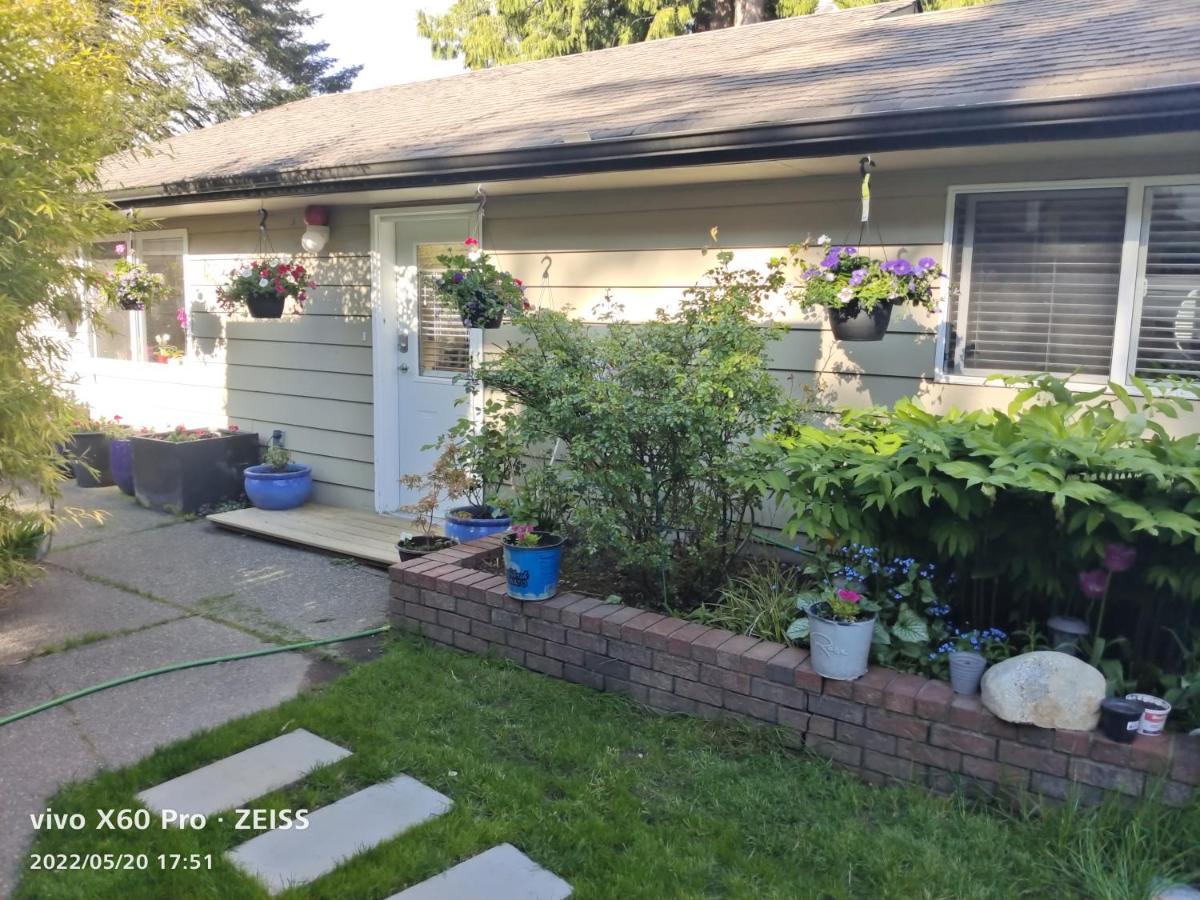 Romantic Homestay Coquitlam Extérieur photo