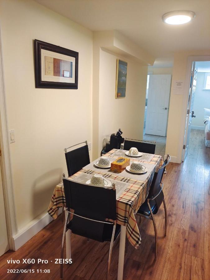 Romantic Homestay Coquitlam Extérieur photo