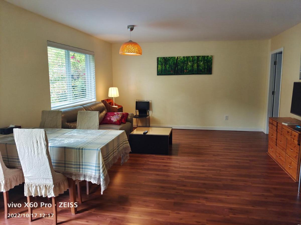 Romantic Homestay Coquitlam Extérieur photo