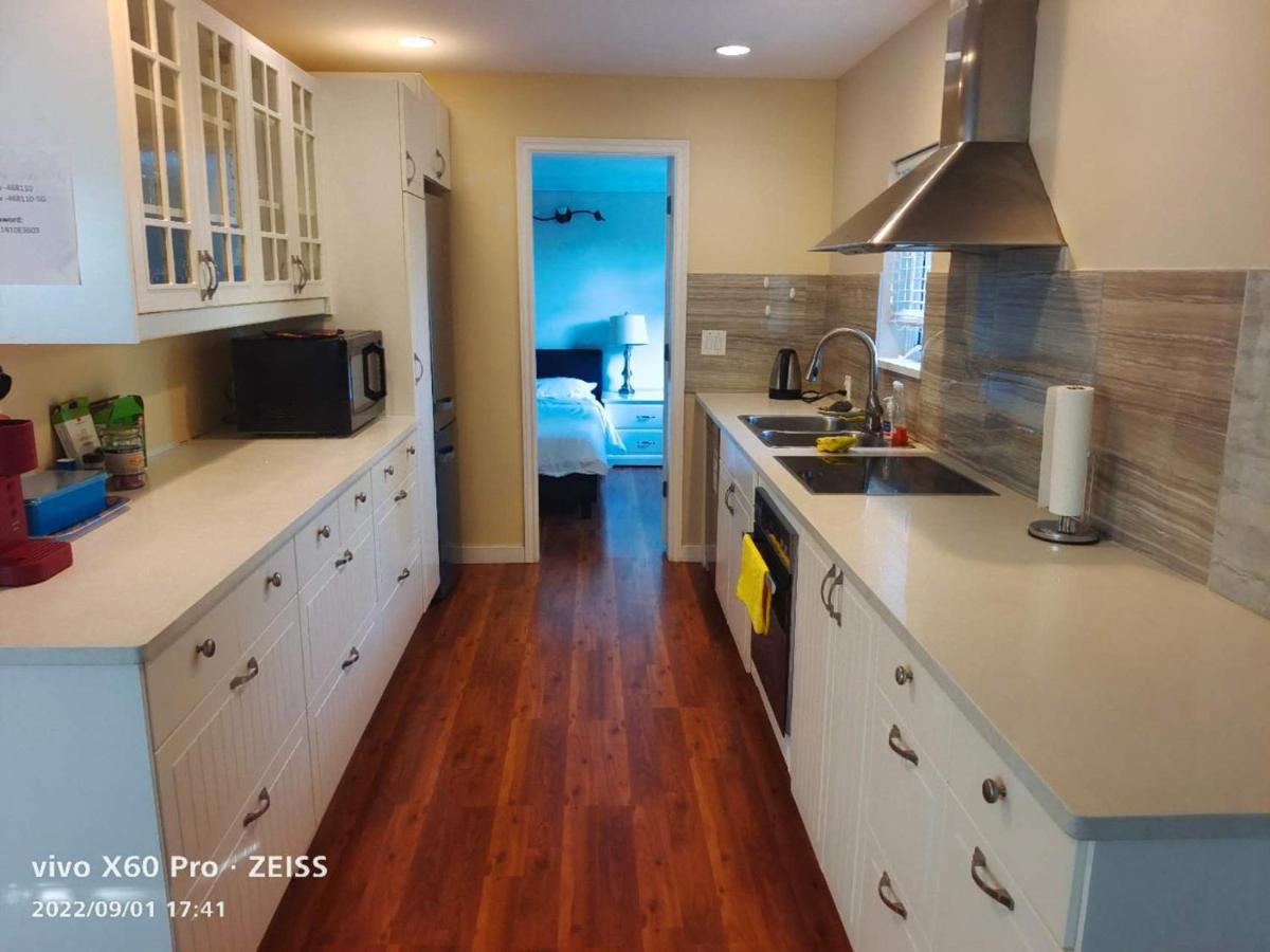 Romantic Homestay Coquitlam Extérieur photo